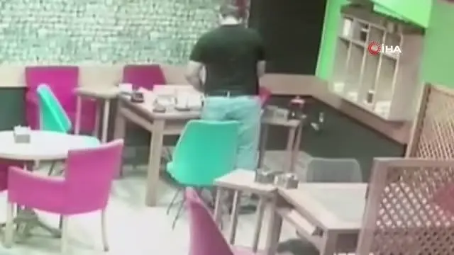 İnternetten tanıştığı kadının önce parasını çaldı, sonra hesabı ödeyip kaçtı... O anlar kamerada