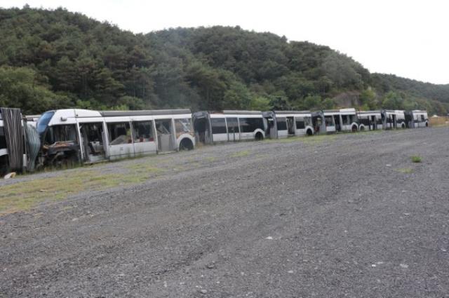 50 otobüs çürümeye terk edildi! Muhalefet Kadir Topbaş'ı suçladı, iktidar kanadı sessizliğini koruyor