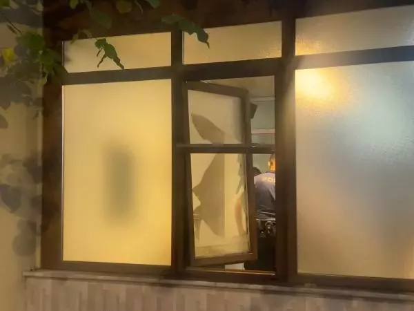 Son dakika haberi! KADIKÖY'DE CAMİYİ YAKMAYA ÇALIŞAN ŞÜPHELİ KAMERADA
