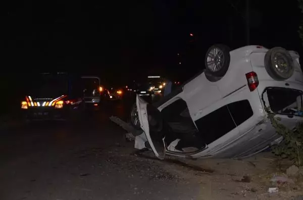 KAMYONET İLE HAFİF TİCARİ ARAÇ ÇARPIŞTI 1 KİŞİ ÖLDÜ, 2 KİŞİ YARALANDI