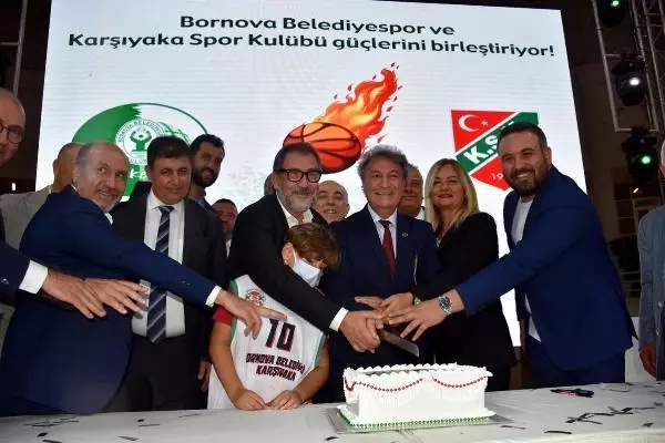 Karşıyaka ile Bornova arasındaki dev anlaşma resmileşti