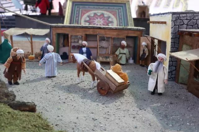 Başkan Büyükkılıç, Anadolu'nun Özü Ahilik Sanat Sergisi'ni Açtı