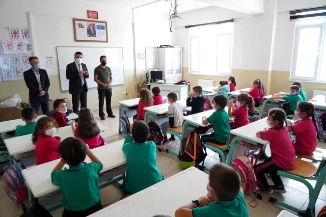 Kestel Belediyesi'nden 4 Bin 500 öğrenciye kırtasiye desteği