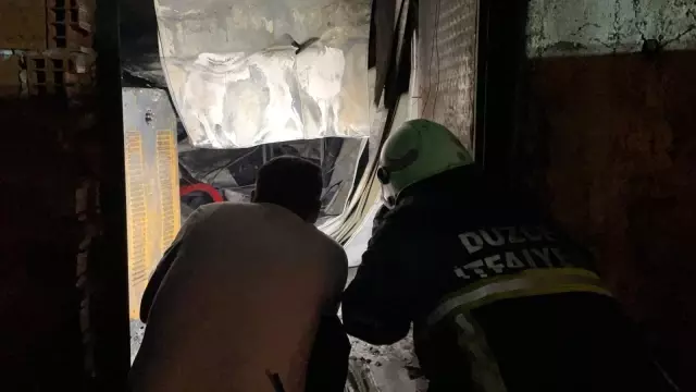Son Dakika | Kömür imalathanesinde yangın sürüyor