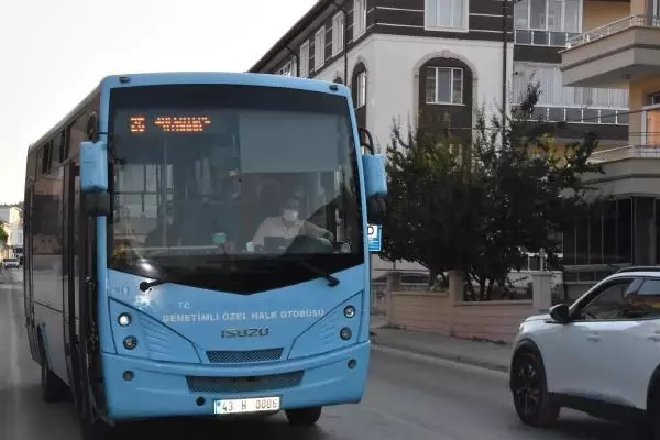 KÜTAHYALI YASEMİN, KENTİN İLK VE TEK KADIN HALK OTOBÜSÜ ŞOFÖRÜ OLDU