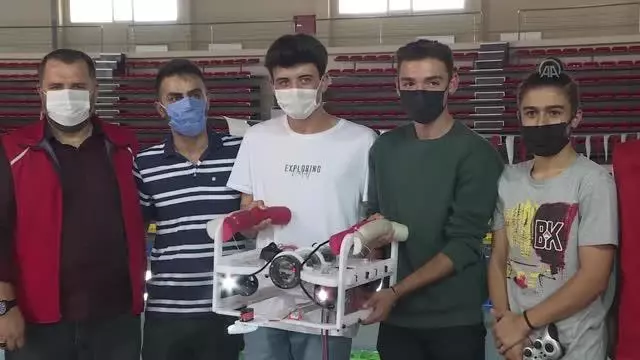 Lise öğrencileri tasarladıkları insansız su altı aracıyla TEKNOFEST finalinde yarışacak