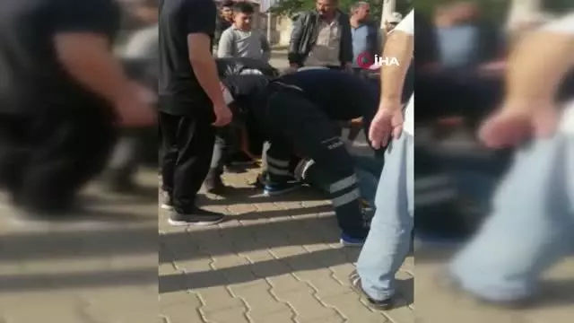 Otomobil ile motosikletin çarpıştığı kazada baba ve oğlu yaralandı