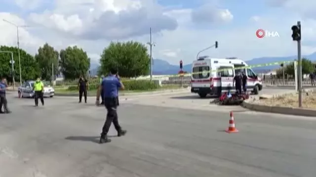 Otomobilin çarptığı motosiklet sürücüsü hayatını kaybetti