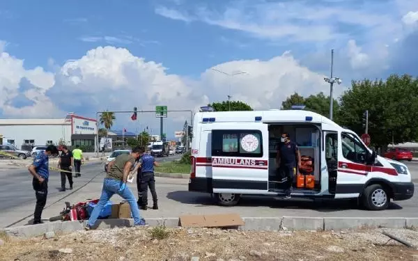 Otomobille çarpışan motosikletin sürücüsü öldü, eşi yaralı