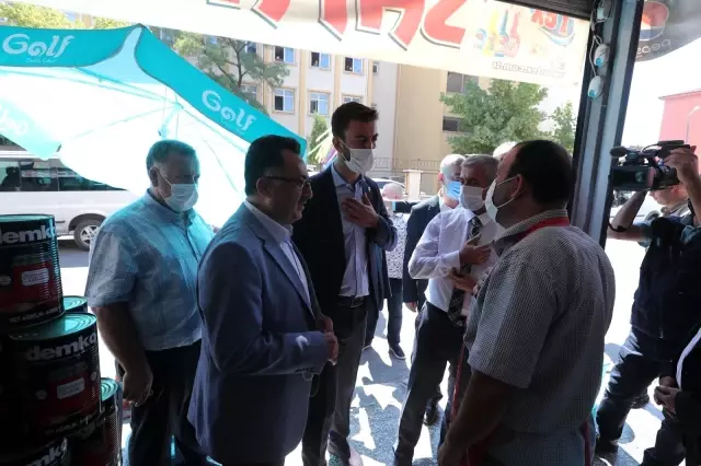 Pandemide zor günler geçiren esnafa Tahmazoğlu morali