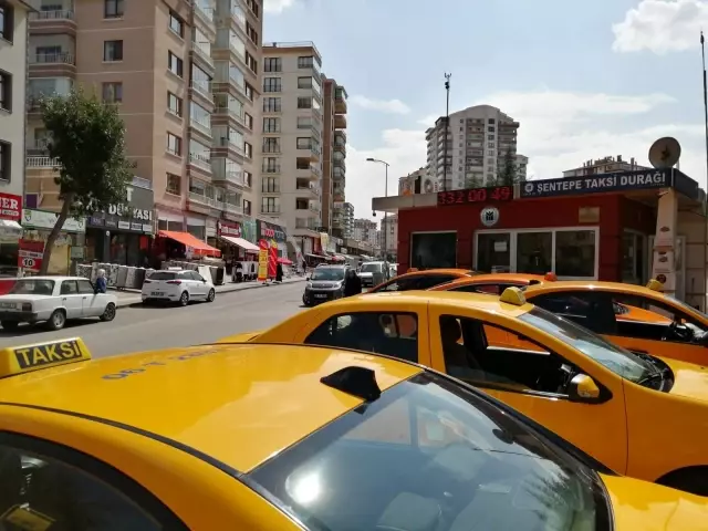 Kurşunların havada uçuştuğu alacak verecek kavgası kamerada