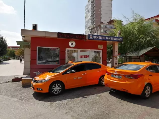 Kurşunların havada uçuştuğu alacak verecek kavgası kamerada