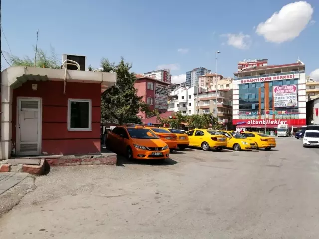 Kurşunların havada uçuştuğu alacak verecek kavgası kamerada