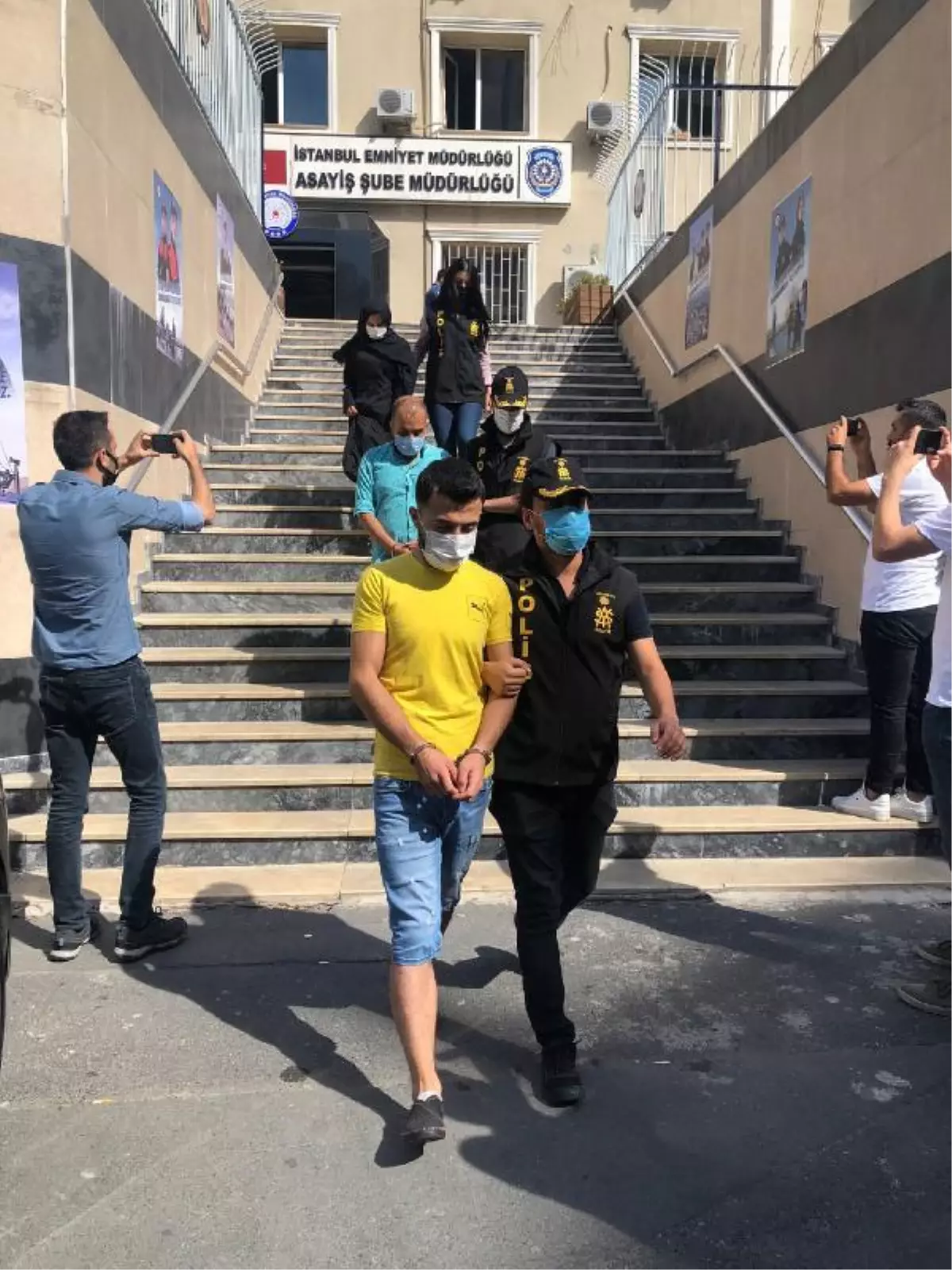 Sancaktepe'de anne kıza dehşet; evin büyük kızı azmettirmiş