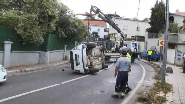 SARIYER'DE KALDIRIMA VURAN OTOMOBİL TAKLA ATTI
