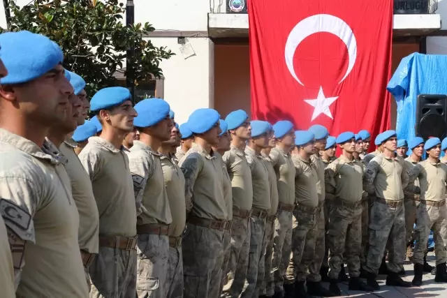 Sel nedeniyle Ayancık'ta görev yapan komandolar ilçeden alkışlarla uğurlandı