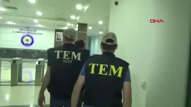 Son dakika haberi! SİİRT'TE İKNA EDİLEN PKK'LI TERÖRİST TESLİM OLDU