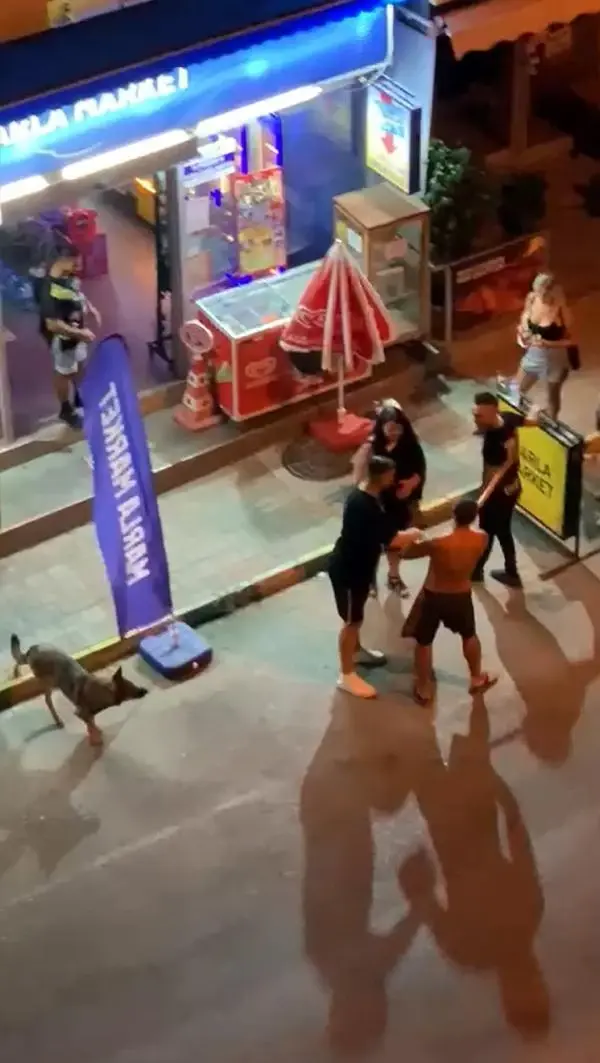 Gürültü tartışması kötü bitti! Genç, aldığı darbeyle bir anda yere yığıldı