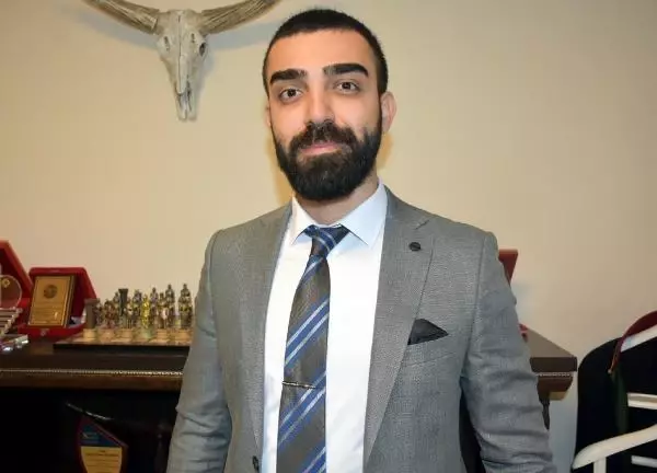 SOSYAL MEDYA FENOMENİNE UYGUNSUZ FOTOĞRAFINI ATTI, SAVCILIK 'KOVUŞTURMAYA YER YOK' DEDİ