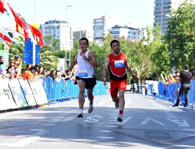 Sporcular Kadıköy Yarı Maratonu'nda şiddete karşı koşacak