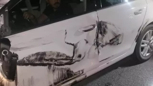 Tır ile tarım aracına çarpan otomobildeki 3 kişi yaralandı