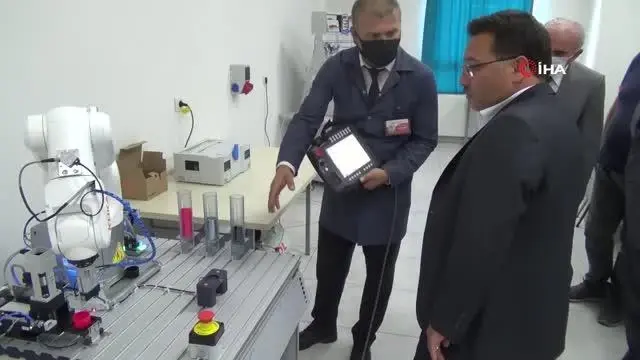 Vali Çiçek: Bu okulda Türk sanayisine katkı sunacak öğrenciler yetiştiriliyor