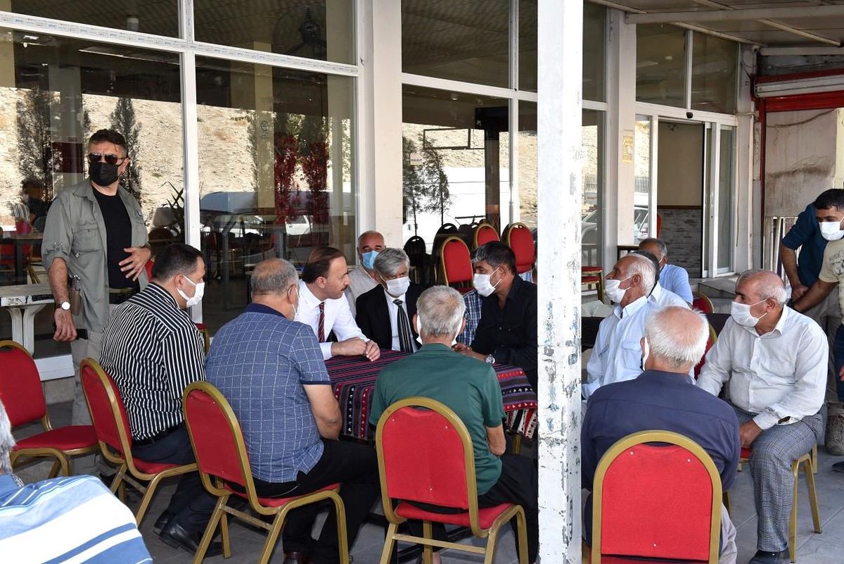 Vali Topdağı'nda vatandaşlarla buluştu