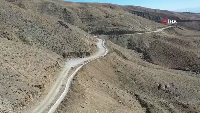 Van Büyükşehir Belediyesi'nin 21 kilometrelik sulama kanalı projesi 6 mahalleye can suyu olacak