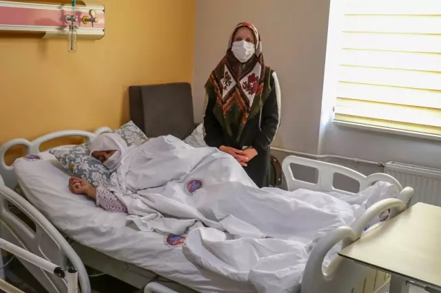 14 saatlik ameliyatla hastanın beynindeki tümör çıkarıldı