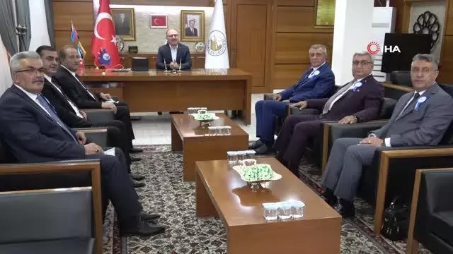 Yılın kalfası ve çırağı kaftanını giydi