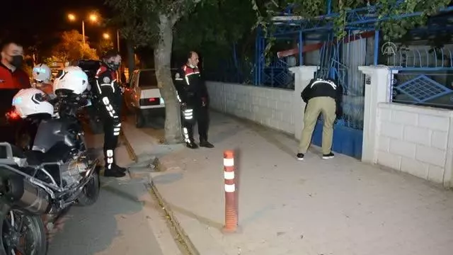 Son dakika... Yüksek sesle müzik dinleyenleri uyaran kişi silah ve bıçakla yaralandı