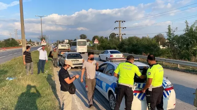 Son dakika haber! Zincirleme kazada yol tıkanınca 3 araç daha birbirine girdi