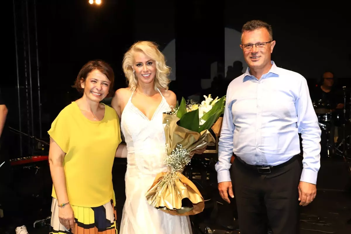 3.Alaşehir Festivalimiz Niran Ünsal Konseri ve Tavla Turnuvasıyla Devam Etti