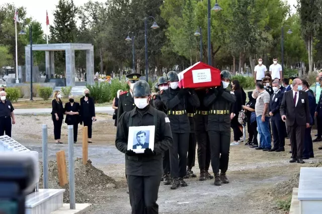 57 yıl sonra naaşı KKTC'ye getirilen şehit Gürsoy, askeri törenle defnedildi