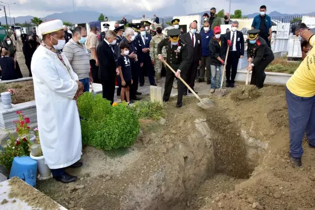 57 yıl sonra naaşı KKTC'ye getirilen şehit Gürsoy, askeri törenle defnedildi