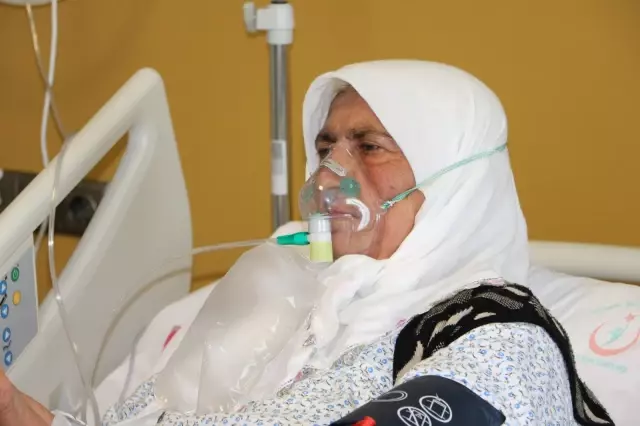 65 yaşındaki kadın aşı yaptırmamanın pişmanlığını yaşıyor