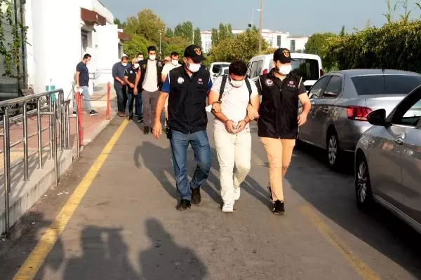 ADANA'DA FETÖ OPERASYONU: 8 GÖZALTI