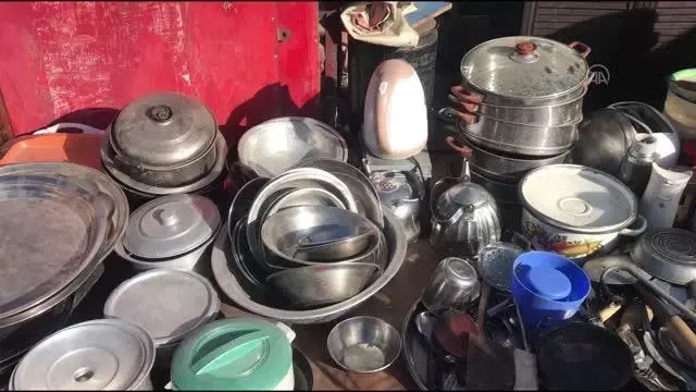 Afgan halkı işsizlik ve yoksulluk nedeniyle ev eşyalarını satıyor