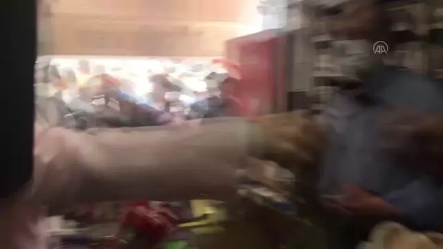 Akşener, Göle ilçesinde esnafı ziyaret etti