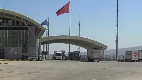 AKTAŞ SINIR KAPISI'NDA TİCARET HACMİ YÜZDE 100 BÜYÜDÜ