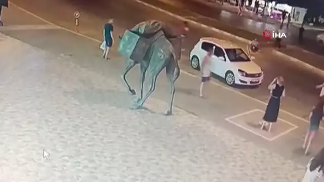 Son dakika: Motosikletin çarpıp metrelerce sürüklediği Alman turist hayatını kaybetti
