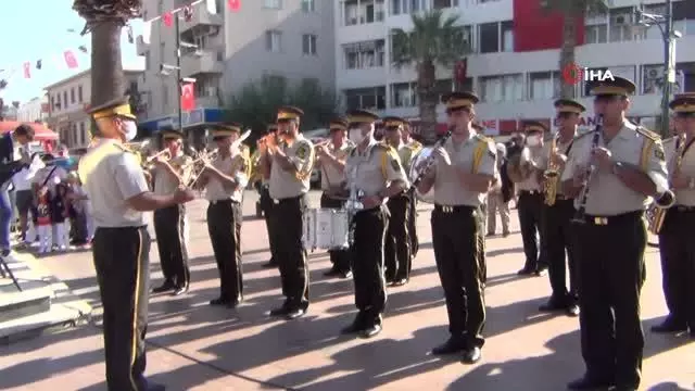 Ayvalık'ta düşman işgalinden kurtuluşun 99. yıldönümü coşkusu