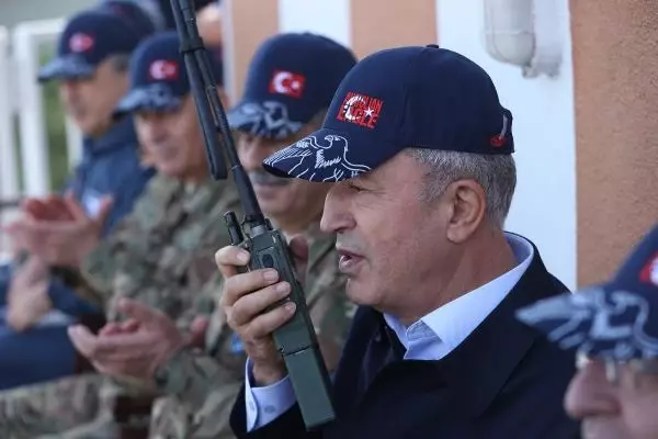 Bakan Akar: Temennimiz Ermenistan'ın ateşkese uyması