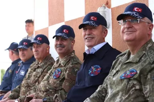 Bakan Akar: Temennimiz Ermenistan'ın ateşkese uyması