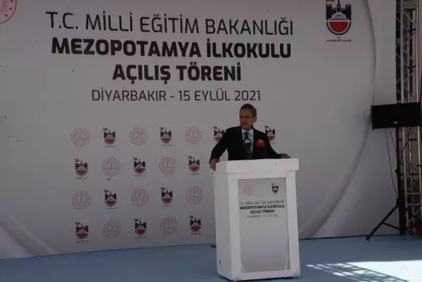 Bakan Özer: Diyarbakır'da 21 sınıfta vaka veya temaslı nedeniyle eğitime ara verildi (3)