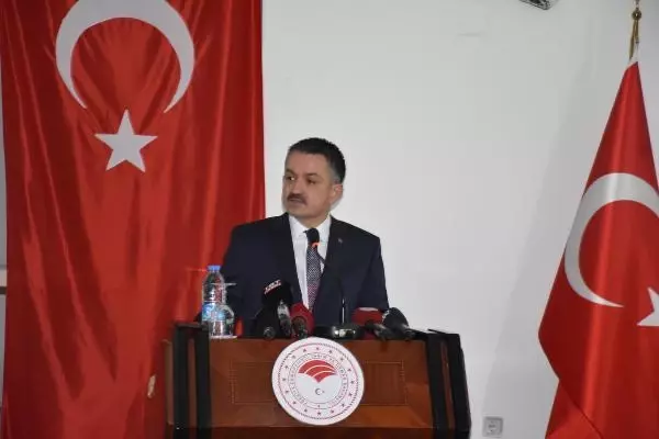 Pakdemirli: Tüm üreticileri Tarsim'e kayıt yaptırmaya davet ediyorum