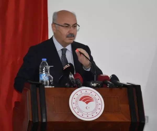 Pakdemirli: Tüm üreticileri Tarsim'e kayıt yaptırmaya davet ediyorum