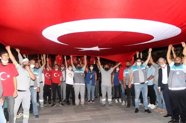 Balıkesir İrem Derici ile coştu