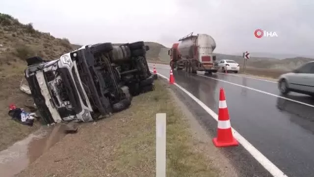 Başkentte tır devrildi: 1 ölü