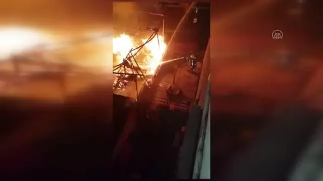 Son dakika: Bir iş yerinde çıkan yangın hasara neden oldu